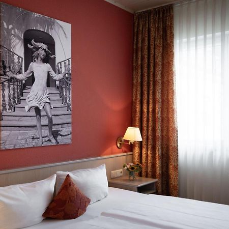 Landhotel 3Kronen Adelsdorf Eksteriør billede