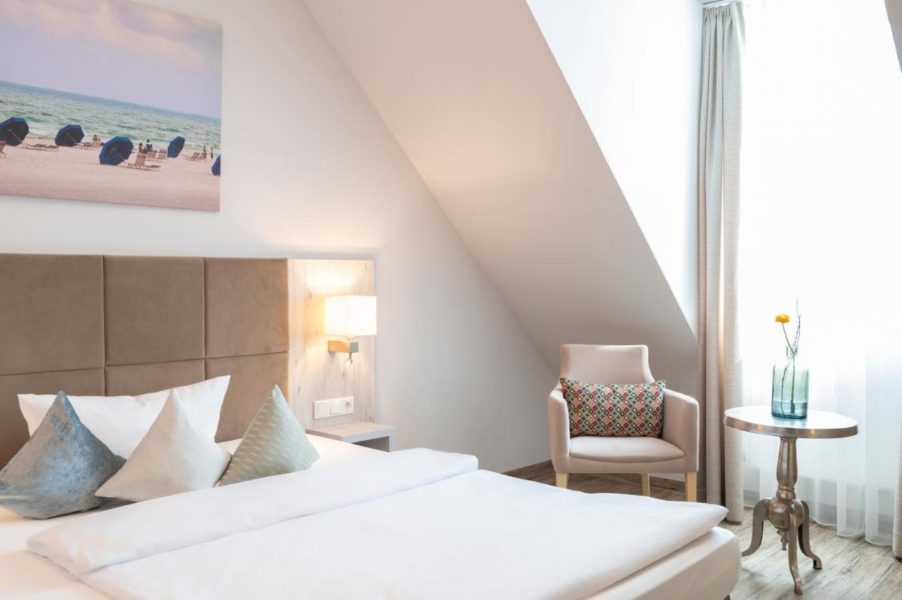 Landhotel 3Kronen Adelsdorf Eksteriør billede